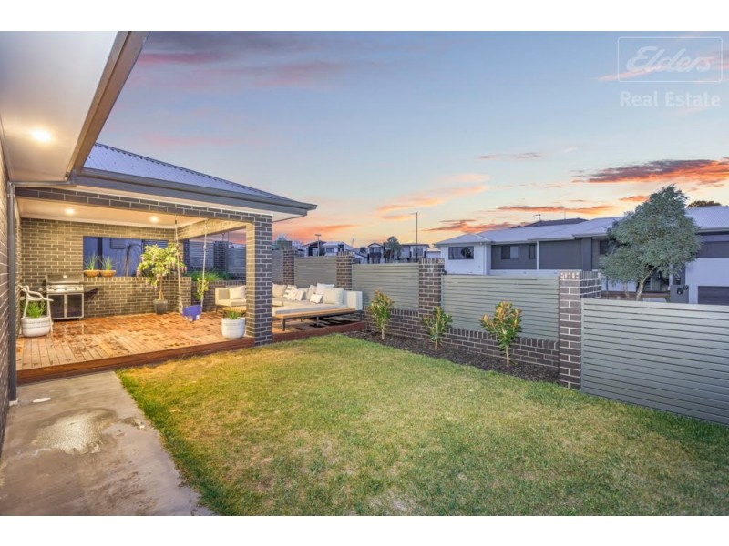 8 Aitken Street, Googong NSW 2620