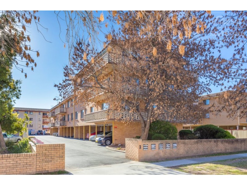 2/2 Booth Street, Queanbeyan East NSW 2620