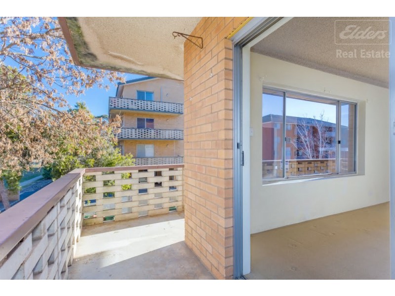 2/2 Booth Street, Queanbeyan East NSW 2620