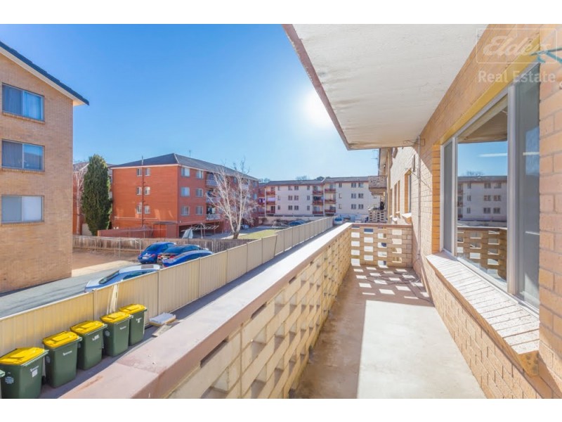 2/2 Booth Street, Queanbeyan East NSW 2620