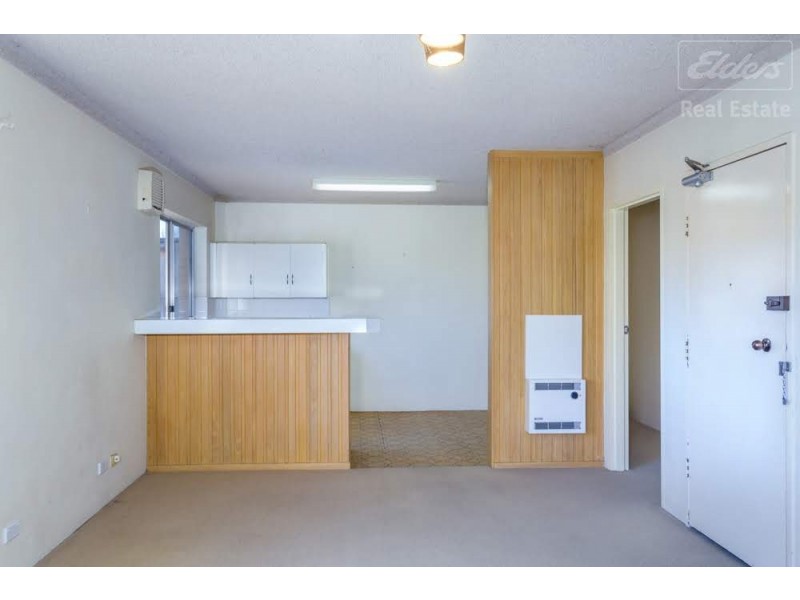 2/2 Booth Street, Queanbeyan East NSW 2620