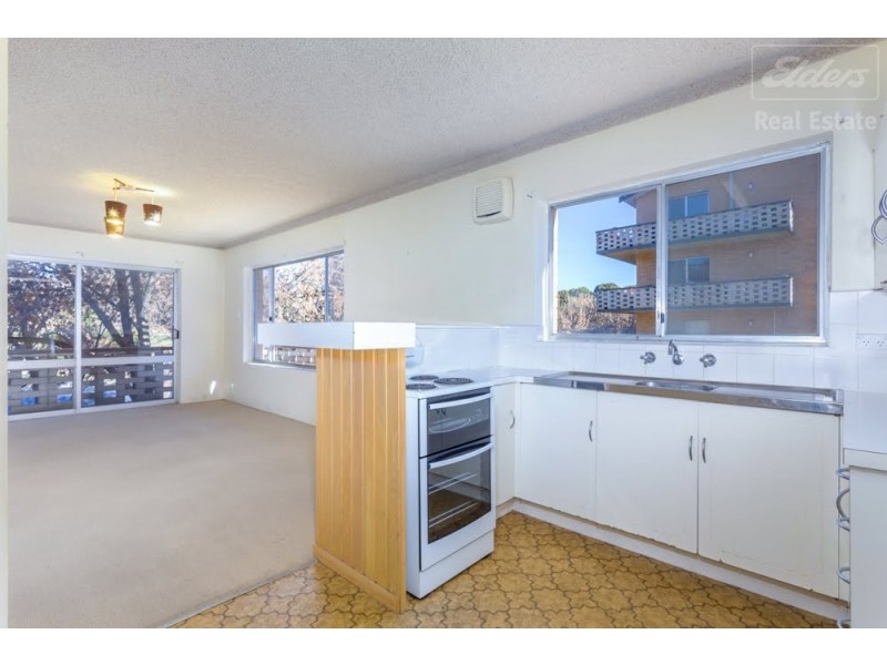 2/2 Booth Street, Queanbeyan East NSW 2620