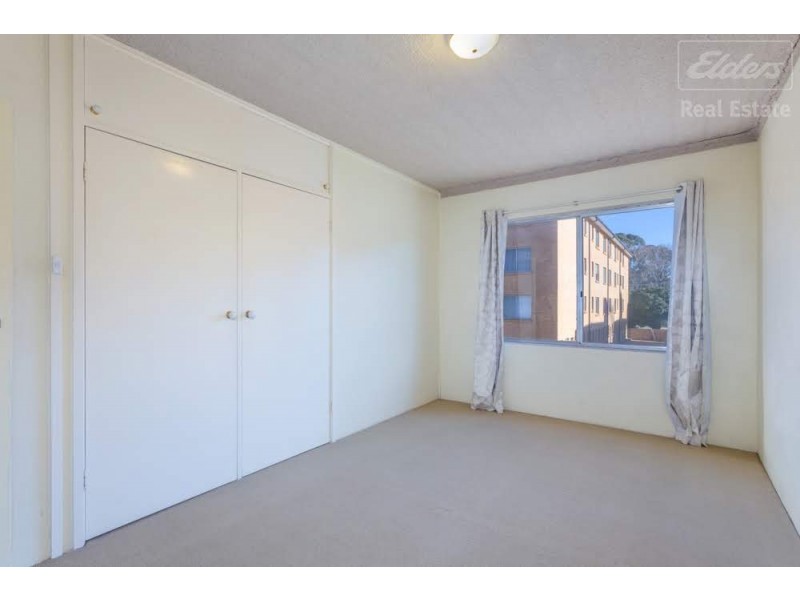 2/2 Booth Street, Queanbeyan East NSW 2620