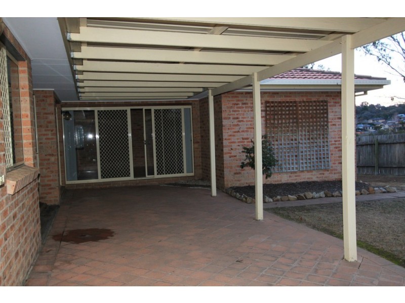 34 Maple Crescent, Jerrabomberra NSW 2619