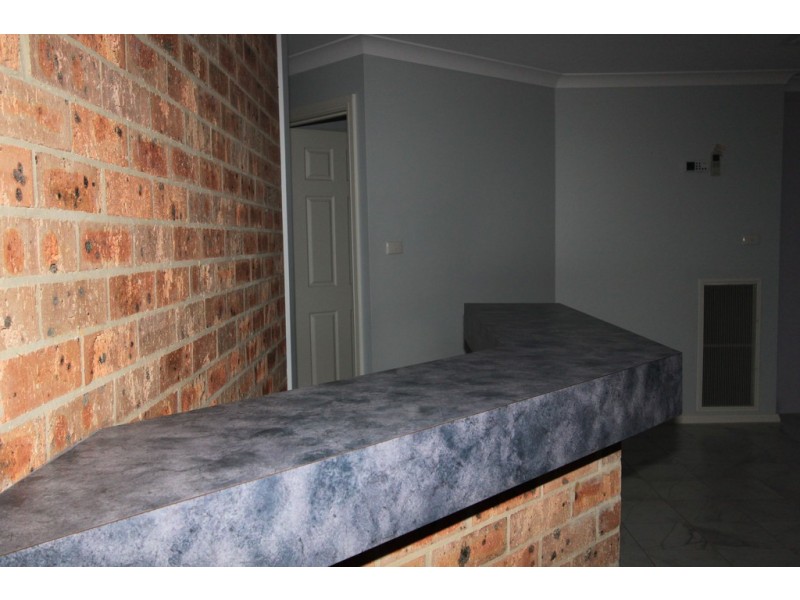 34 Maple Crescent, Jerrabomberra NSW 2619