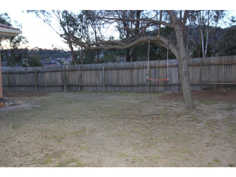 34 Maple Crescent, Jerrabomberra NSW 2619