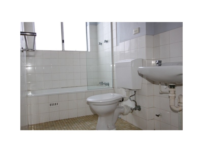 13/15 Crest Road, Queanbeyan NSW 2620