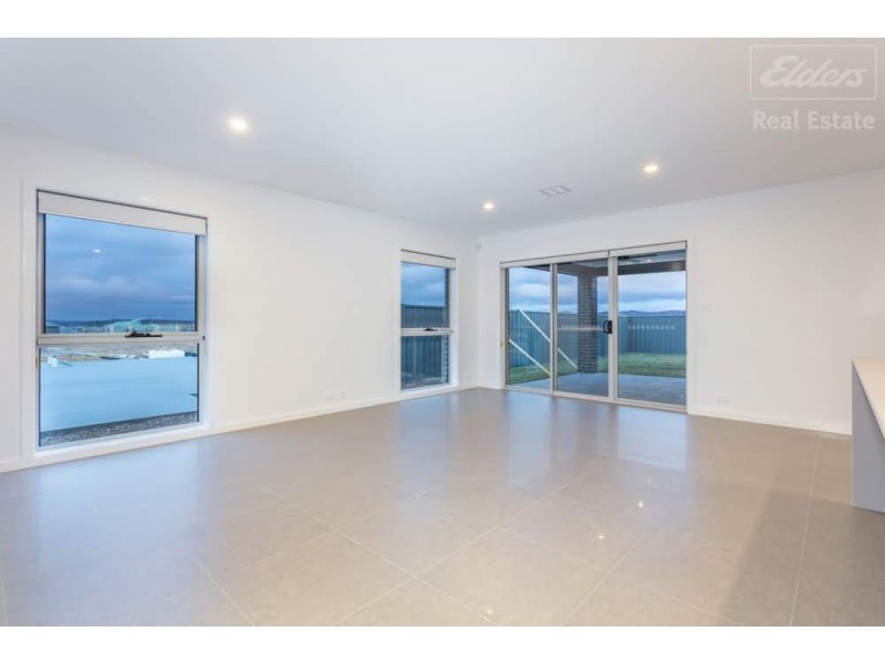 79 Hearne Street, Googong NSW 2620