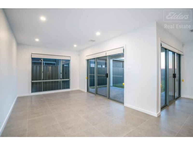81 Hearne Street, Googong NSW 2620