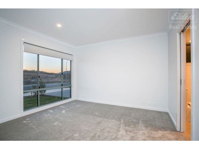 81 Hearne Street, Googong NSW 2620