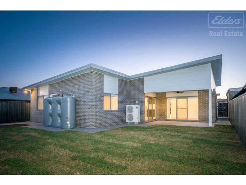 81 Hearne Street, Googong NSW 2620