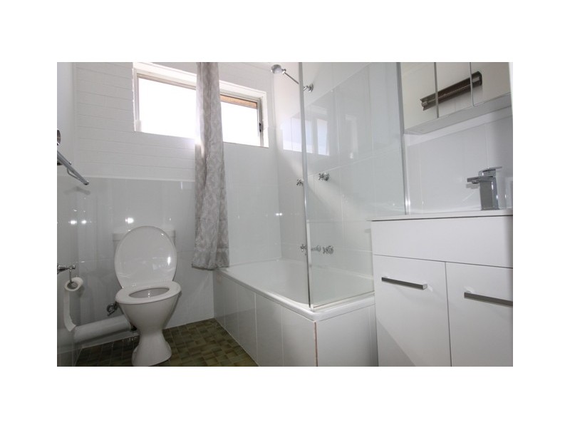 8/17 Mowatt Street, Queanbeyan NSW 2620