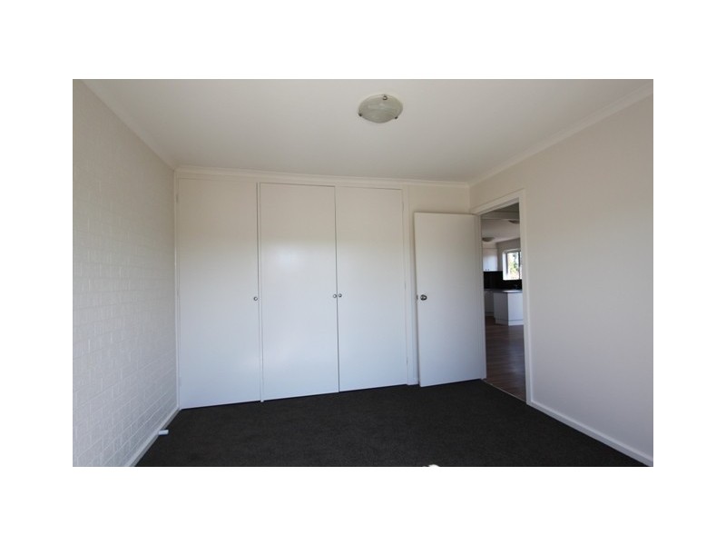 8/17 Mowatt Street, Queanbeyan NSW 2620