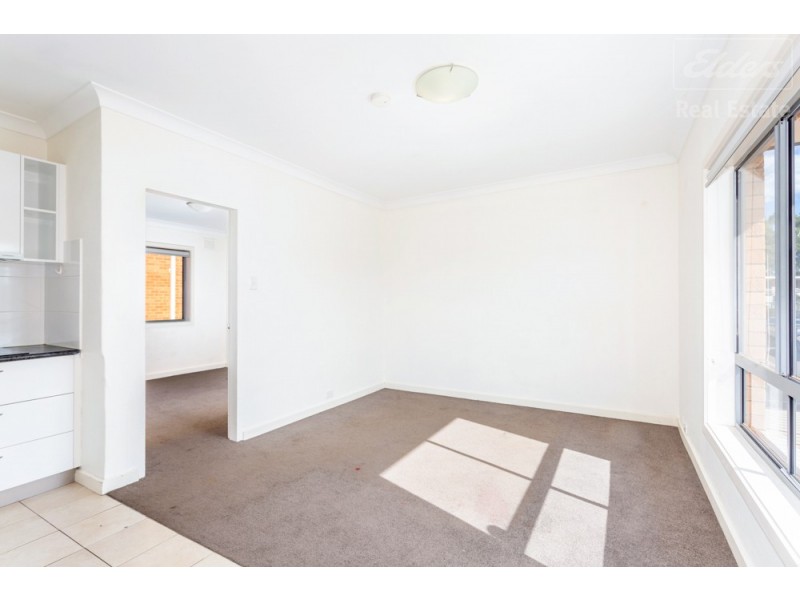 16/124 Henderson Road, Crestwood NSW 2620