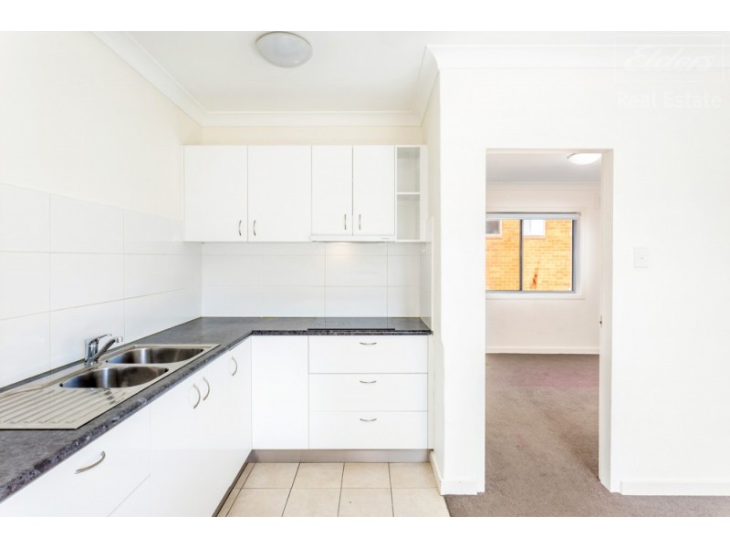 16/124 Henderson Road, Crestwood NSW 2620