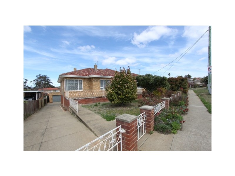 6 Blackall Avenue, Crestwood NSW 2620