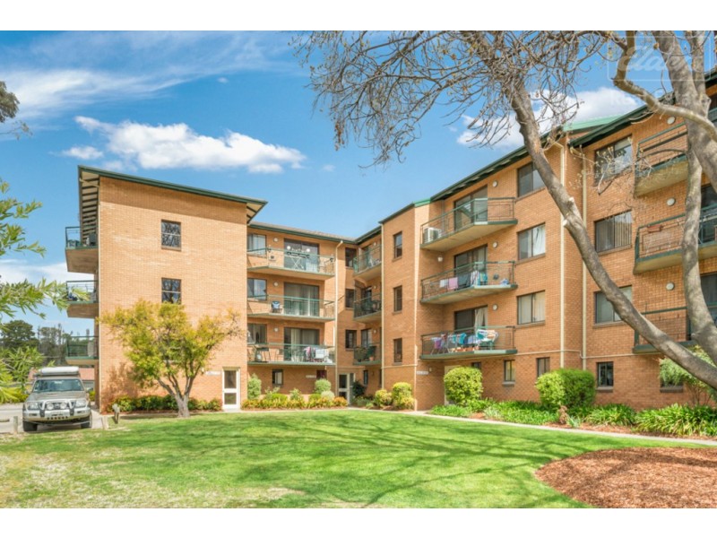 27/13-15 Mowatt Street, Queanbeyan East NSW 2620