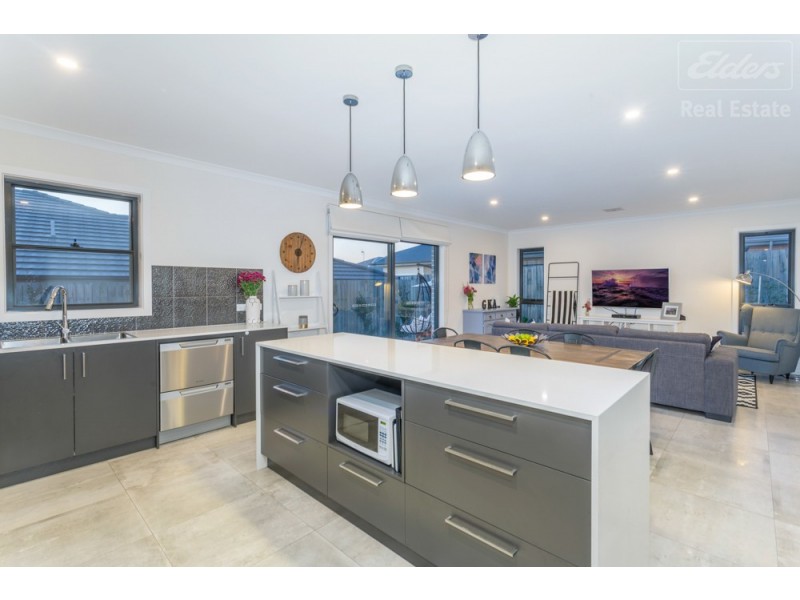 19 Insley Street, Googong NSW 2620