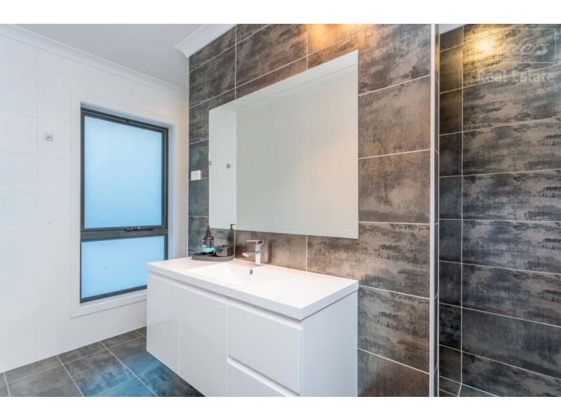 19 Insley Street, Googong NSW 2620