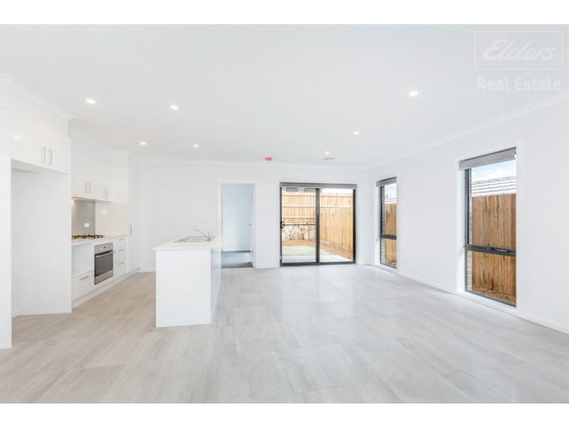 12 Ridings Road, Googong NSW 2620