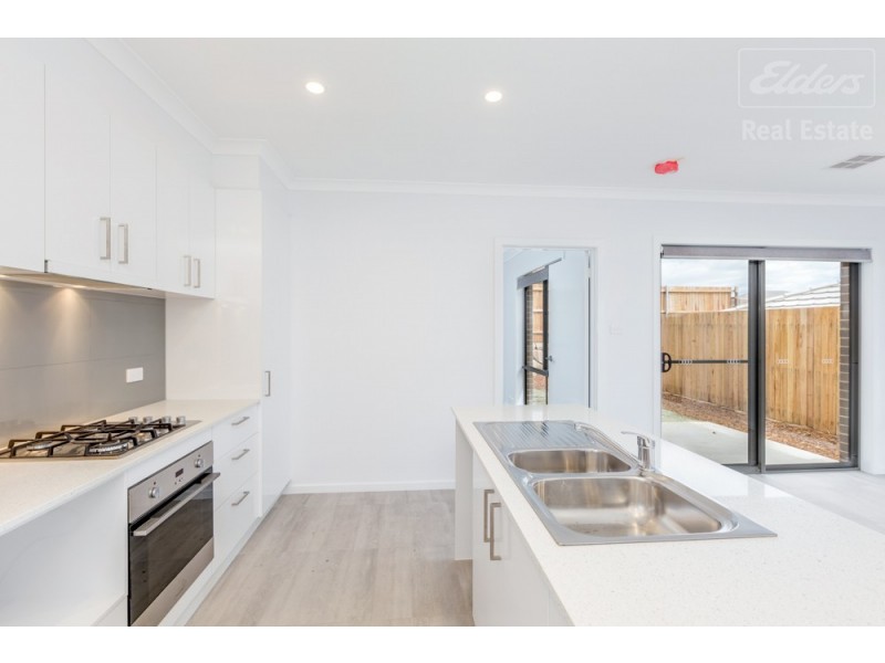 12 Ridings Road, Googong NSW 2620