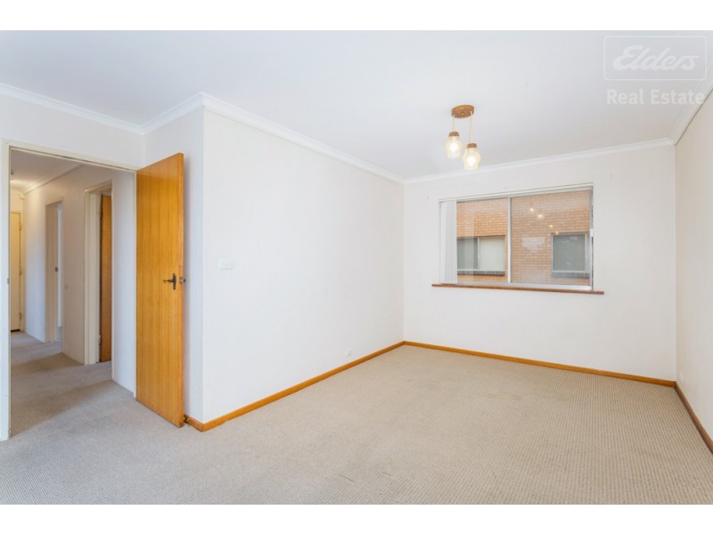 8/3-5 Davison Street, Queanbeyan West NSW 2620