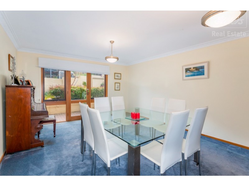 7 Rowley Place, Crestwood NSW 2620