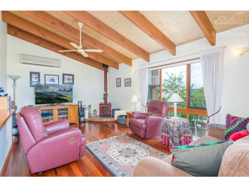 7 Rowley Place, Crestwood NSW 2620