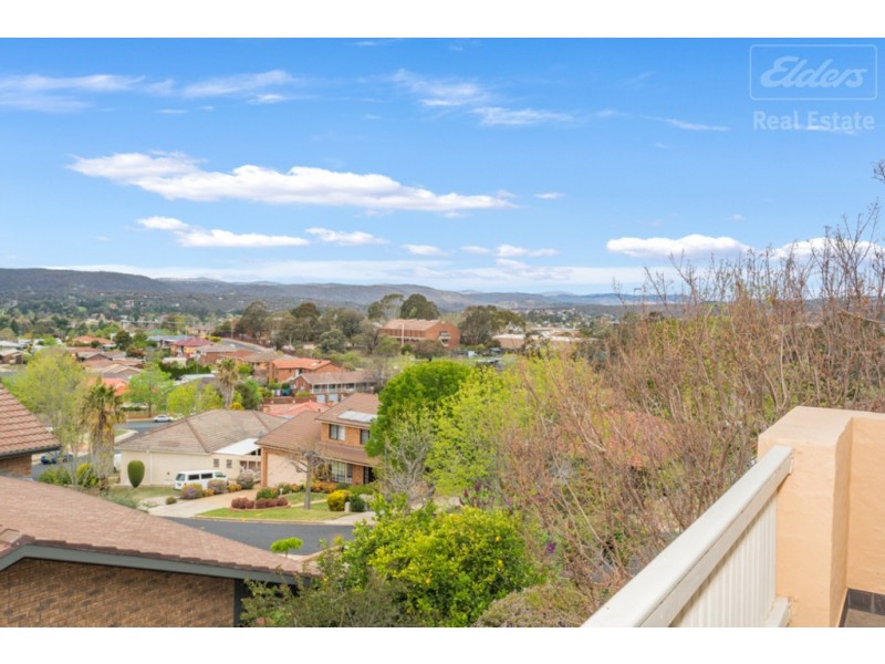 7 Rowley Place, Crestwood NSW 2620