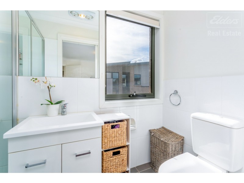 11/19-21 Henderson Road, Crestwood NSW 2620