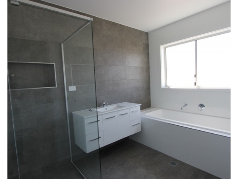 60 Percival Road, Googong NSW 2620