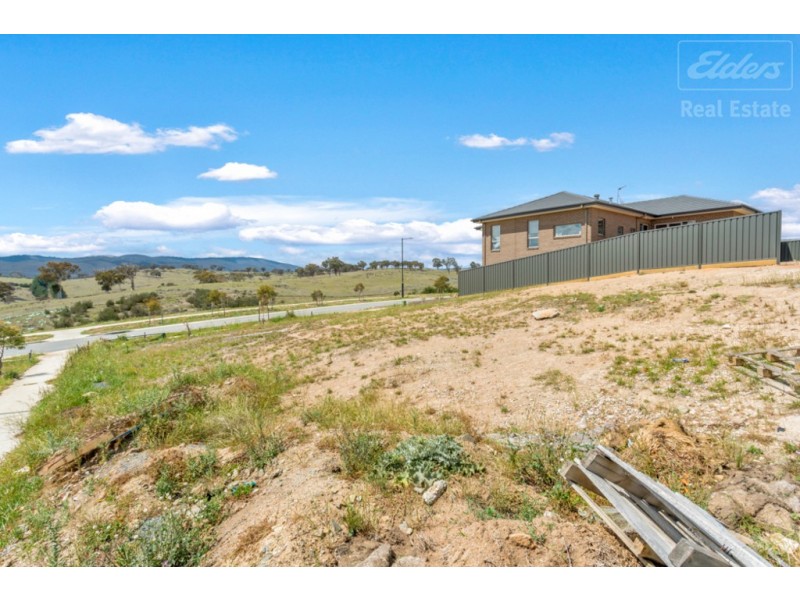 14 Leon Street, Googong NSW 2620