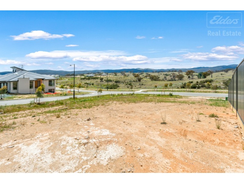 14 Leon Street, Googong NSW 2620