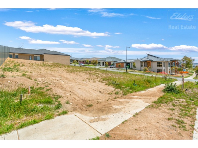 14 Leon Street, Googong NSW 2620