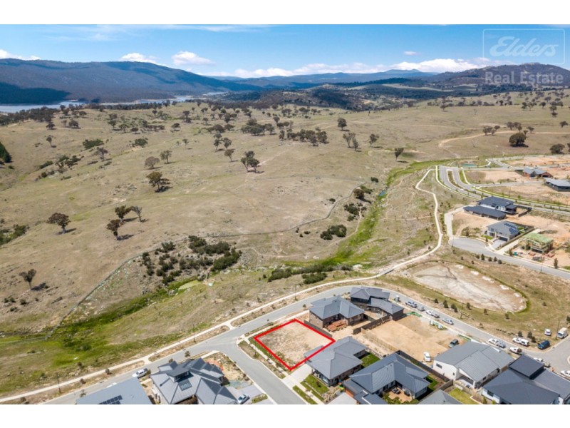 14 Leon Street, Googong NSW 2620