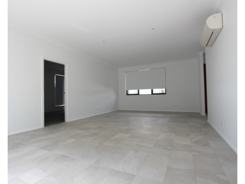 262 Gorman Drive, Googong NSW 2620