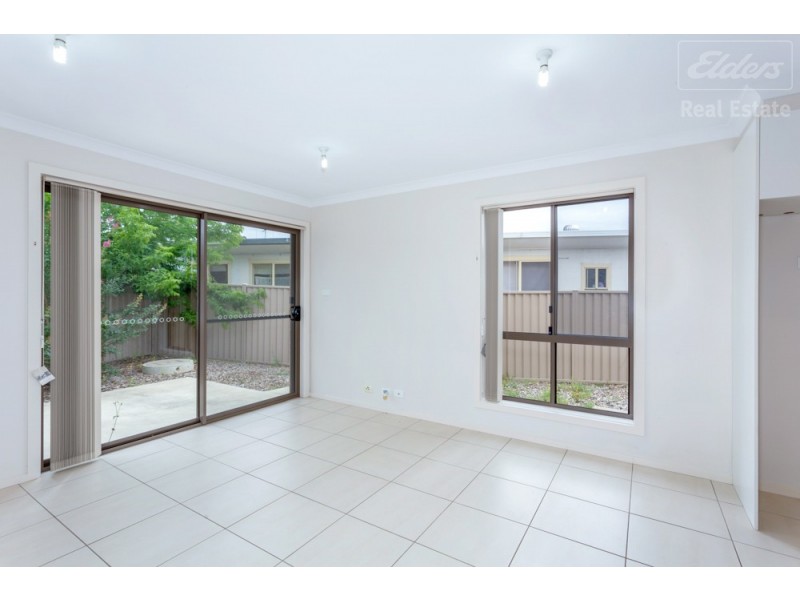 4/26 Carrington Street, Queanbeyan East NSW 2620