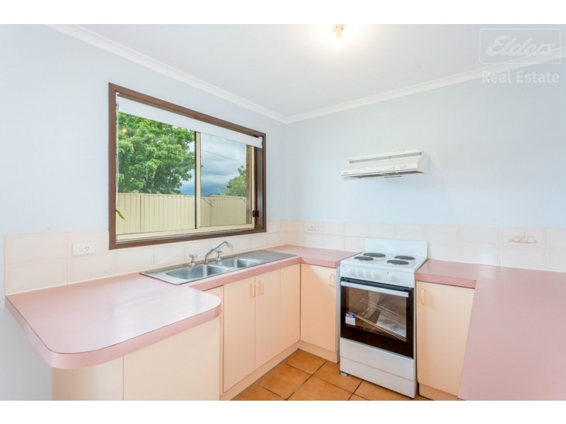 3/2 Lazarus Crescent, Queanbeyan West NSW 2620