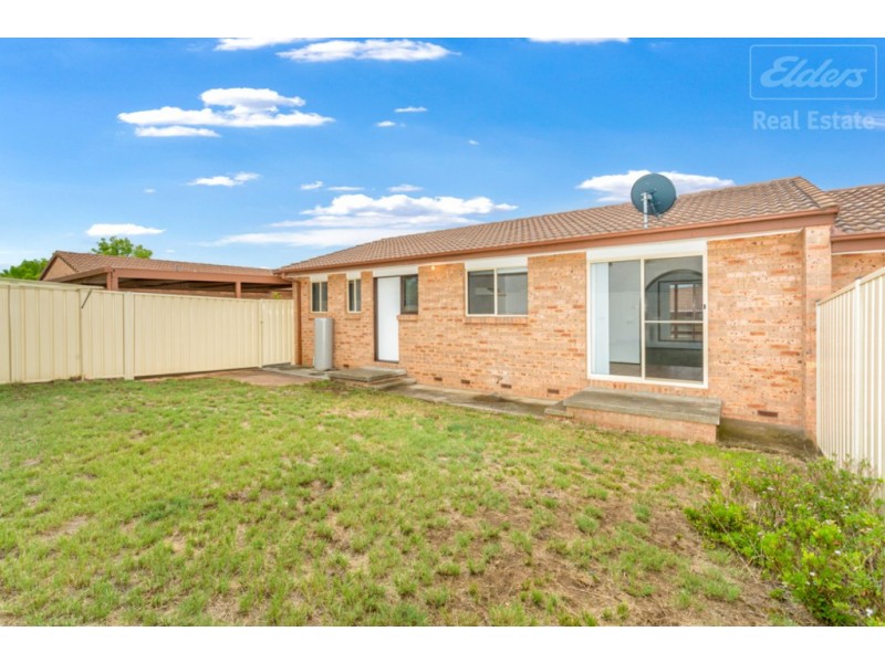 3/2 Lazarus Crescent, Queanbeyan West NSW 2620