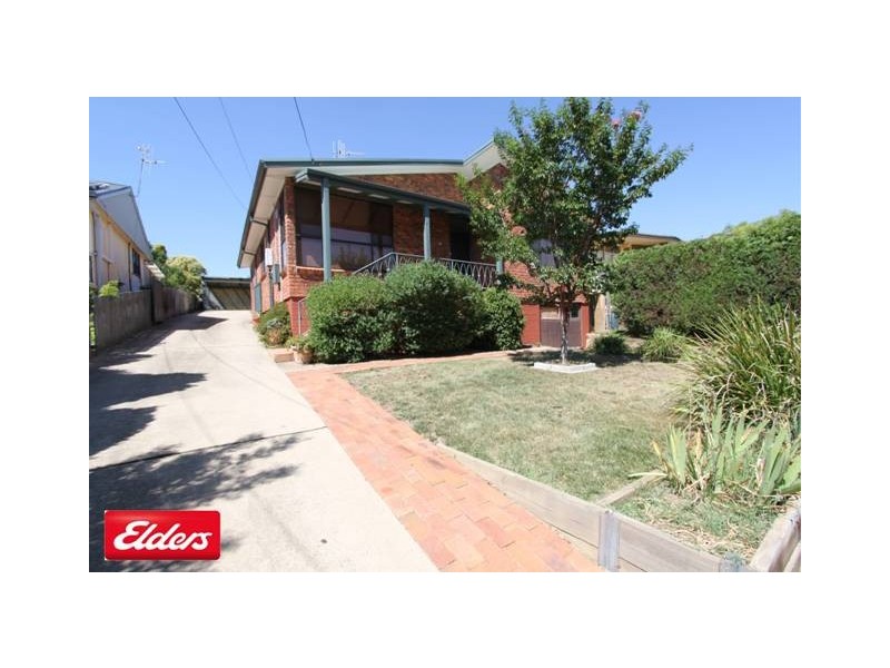 11 Hillbar Street, Queanbeyan NSW 2620
