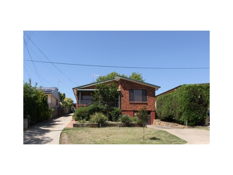 11 Hillbar Street, Queanbeyan NSW 2620