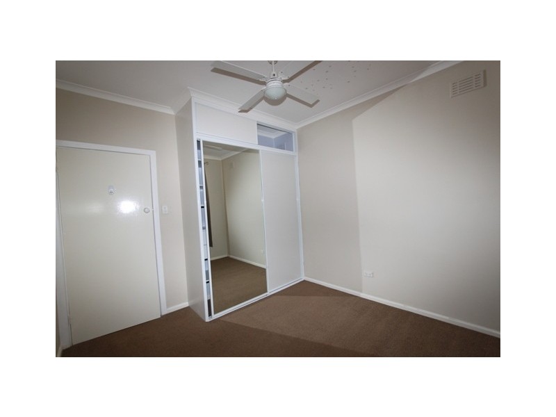 11 Hillbar Street, Queanbeyan NSW 2620