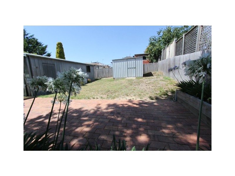 11 Hillbar Street, Queanbeyan NSW 2620