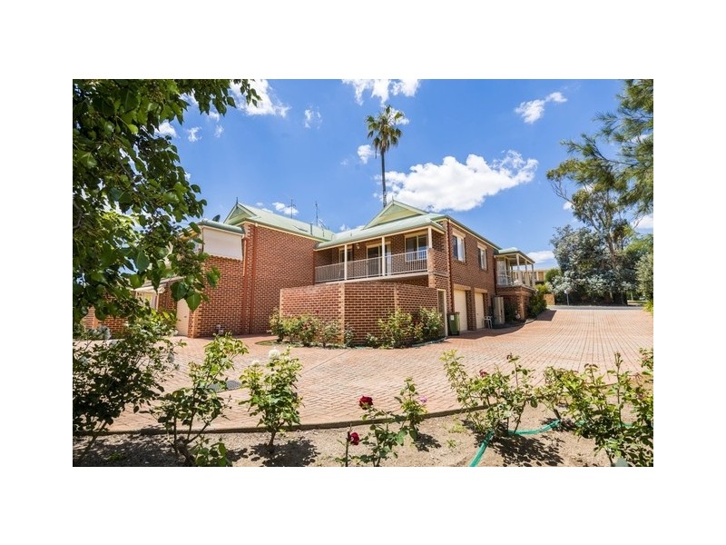 1/28 Macquoid Street, Queanbeyan NSW 2620