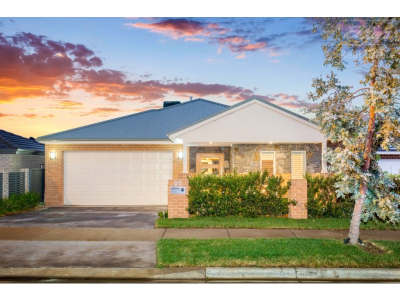 32 Rockley Parade, Googong NSW 2620