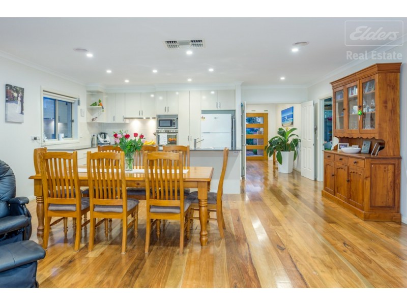 32 Rockley Parade, Googong NSW 2620