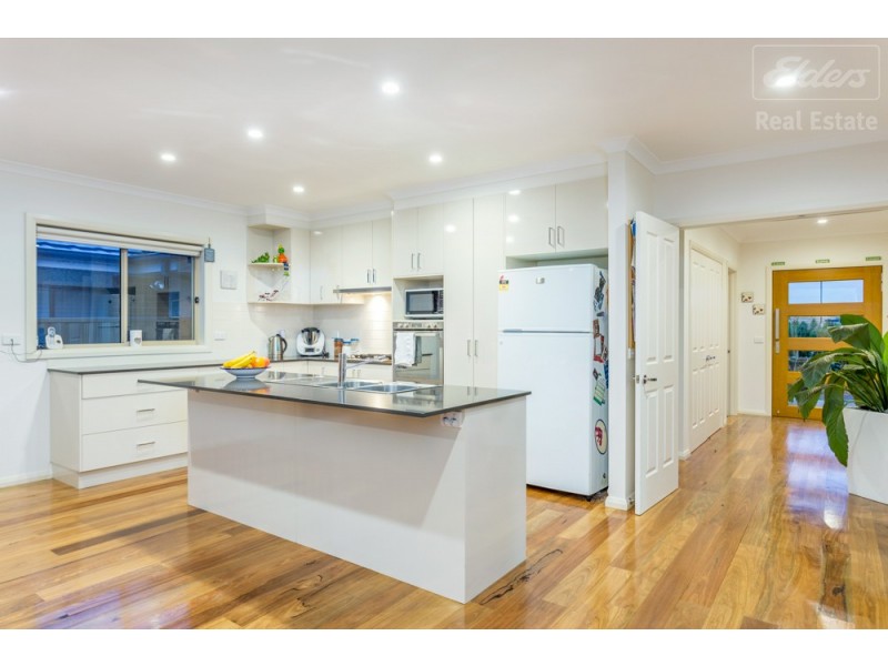 32 Rockley Parade, Googong NSW 2620