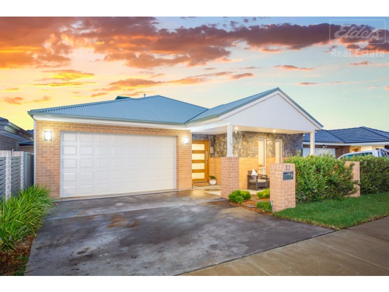 32 Rockley Parade, Googong NSW 2620
