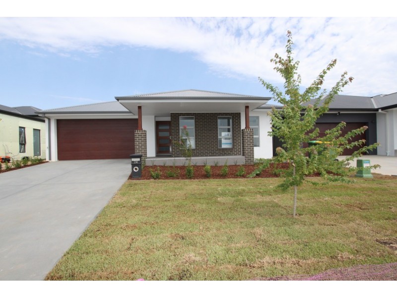 24 Tabrett Street, Googong NSW 2620