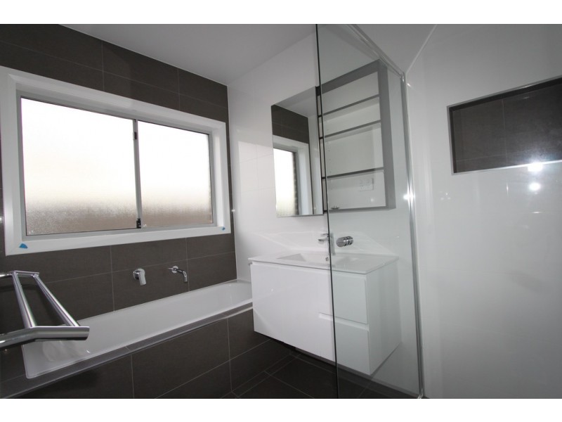 24 Tabrett Street, Googong NSW 2620